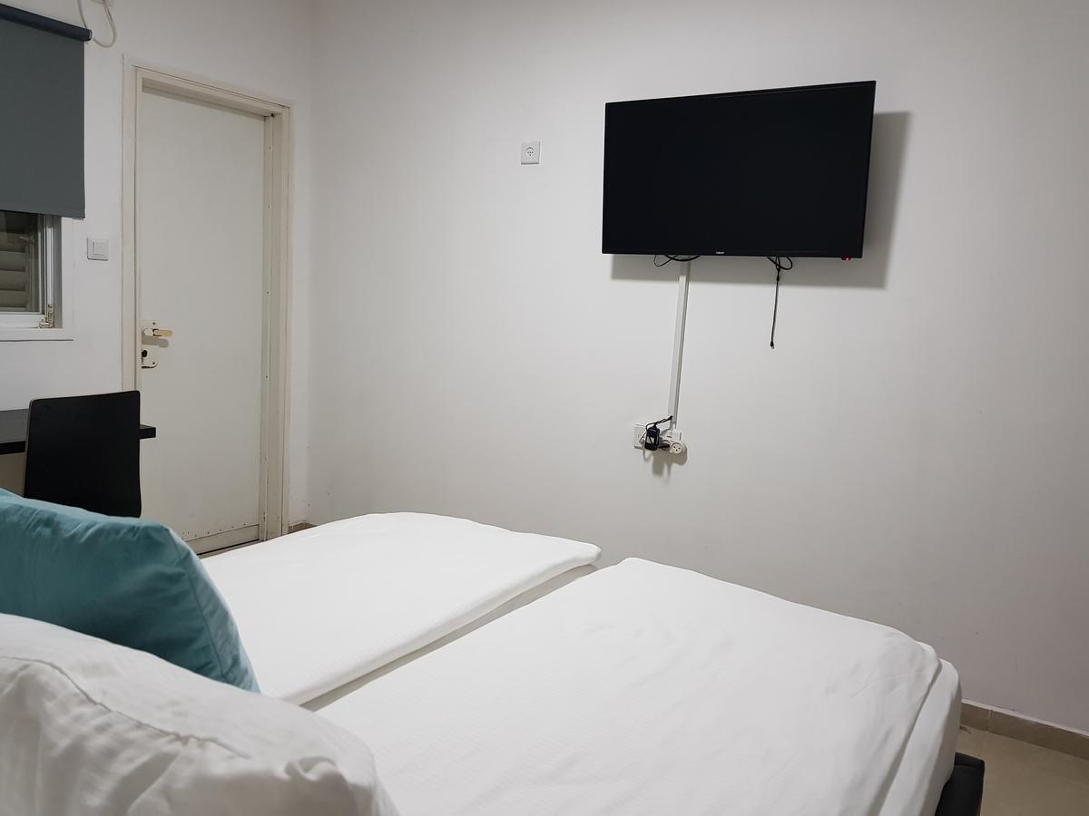 Airport Guest House - One-Way Free Shuttle Or Yehuda Exterior foto