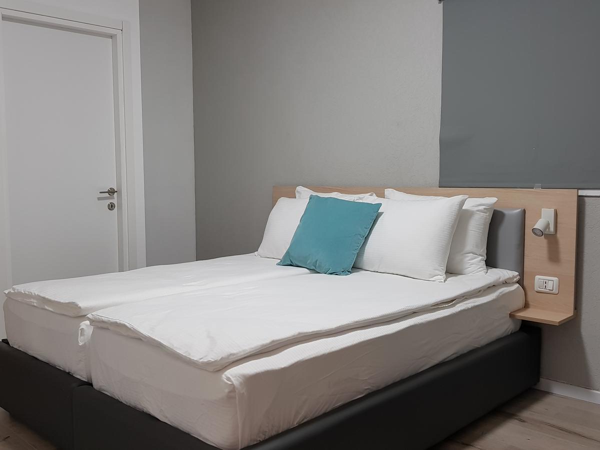 Airport Guest House - One-Way Free Shuttle Or Yehuda Exterior foto